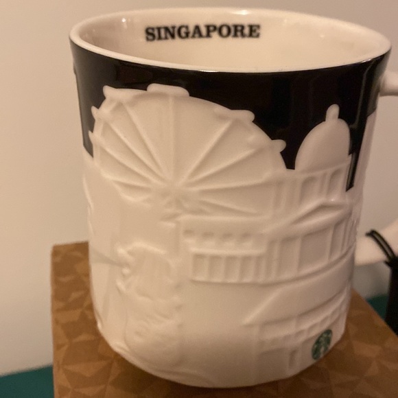 BNWT Starbucks Singapore - Picture 5 of 12